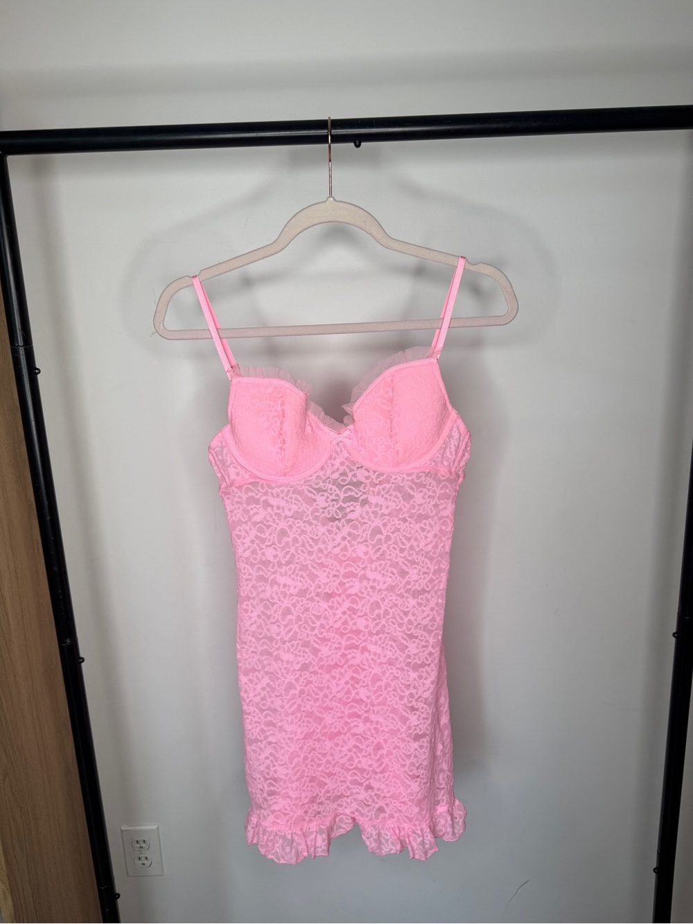 Victoria’s Secret Vintage early 2000’s Lace Chemise Slip Dress in Pink